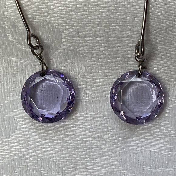Purple Faceted Crystal Dramatic Line Silver Tone Dangling Drop Comet Earrings - Picture 8 of 8
